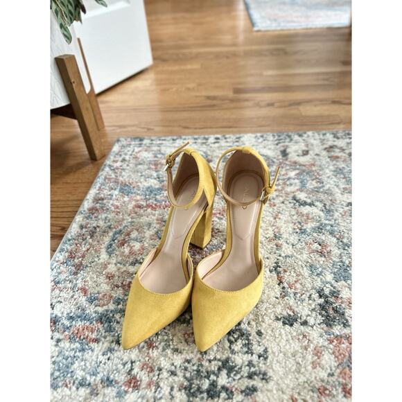 Aldo Women’s Heels Yellow Pointed Size 7 - Picture 2 of 4